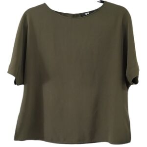 Uniqlo Olive Green Short Sleeve Oversized Blouse